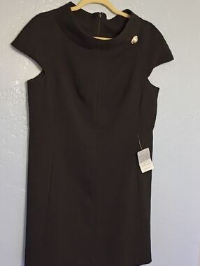 Timeless Black Midi Sheath Dress with Pockets & Accent Pin Professional